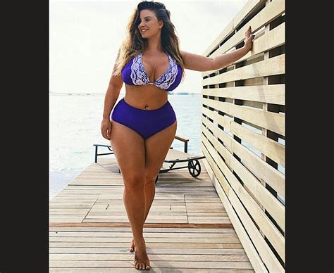 Plus Size Model Ashley Alexiss Reduces Assets To 36dd In Shock Breast