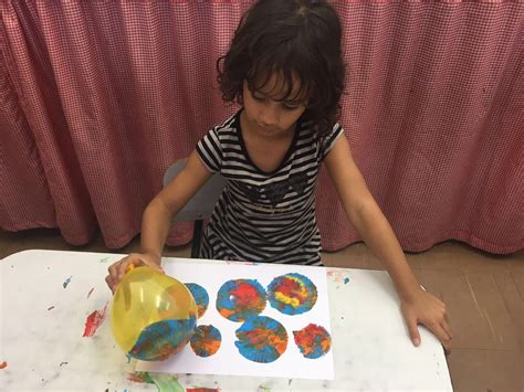 Pintura Com Carimbo De Balão Educação Infantil Ideias De Atividades