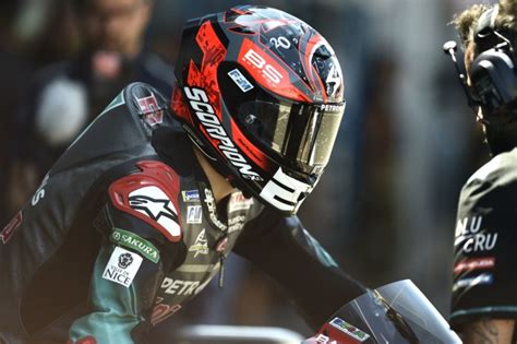 Nos centramos en la figura de fabio quartararo, un jovencísimo piloto que nació el 20 de abril de 1999 en la ciudad de niza, en suelo francés. Fabio Quartararo Scorpion Exo R1 Air MotoGP Helmet ...