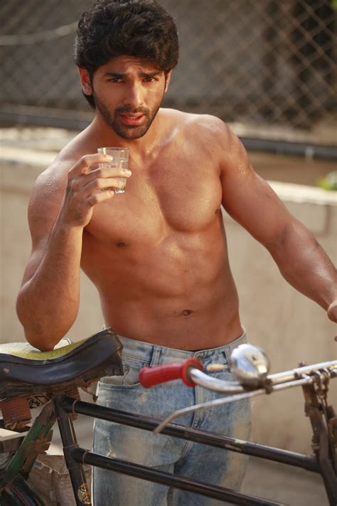 Shirtless Bollywood Men Taaha Shah