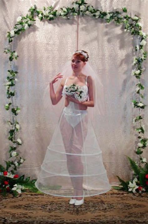 15 Most Ridiculous Wedding Dresses In The World