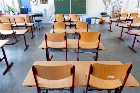Aber auch die organisation des unterrichts sei in dem vom ministerium vorgelegten gesamtkonzept realitätsfern: Bochum: Gesamtschule bleibt wegen Corona vorerst geschlossen