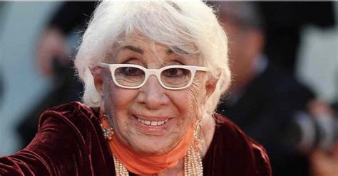 lina wertmüller indimenticabile protagonista del cinema italiano si è spenta a 93 anni