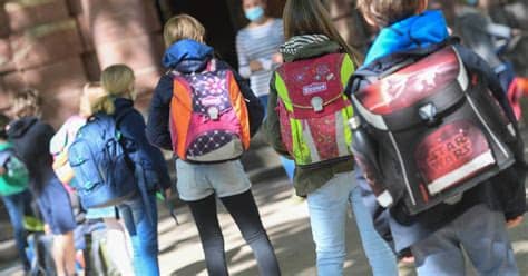 Das coronavirus beeinflusst die weltkonjunktur. Corona in NRW: Zwei Schulen geschlossen