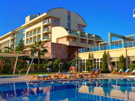 Es hat die auszeichnung quality selection 2014 von holidaycheck bekommen. 5***** Super All Inclusive deal naar de Turkse Riviera! 8 ...