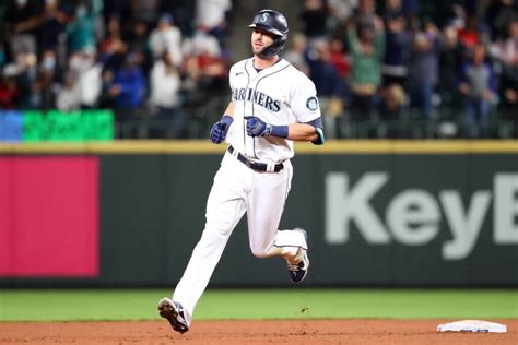 Mitch Haniger Mlb Left Field News Stats Bio And More The Athletic