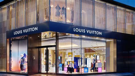 Louis Vuitton Tokyo Shinjuku Store In Shinjuku Ku Japan Louis Vuitton