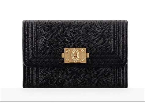 Chanel card holder with chain belt 21p. Check Out Pics + Prices for Chanel's Metiers d'Art 2017 Accessories, Including WOCs, Wallets and ...
