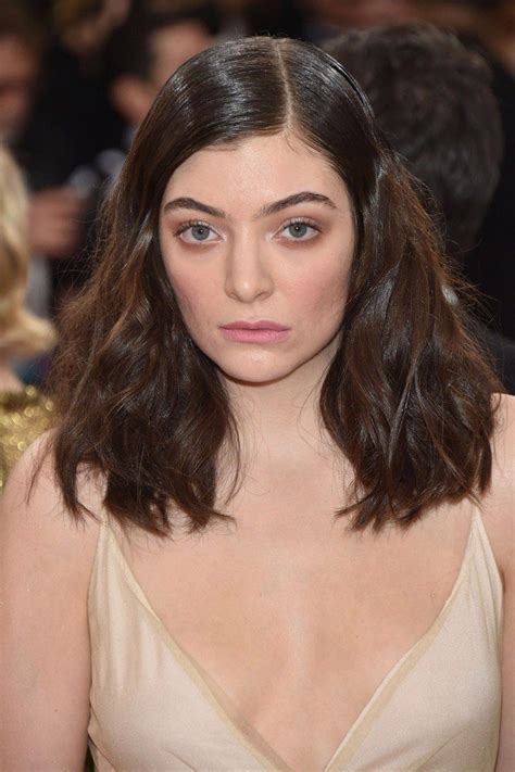 Lorde Braless 13 Photos Thefappening