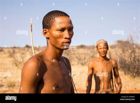 San People Africa Stockfotos Und Bilder Kaufen Alamy