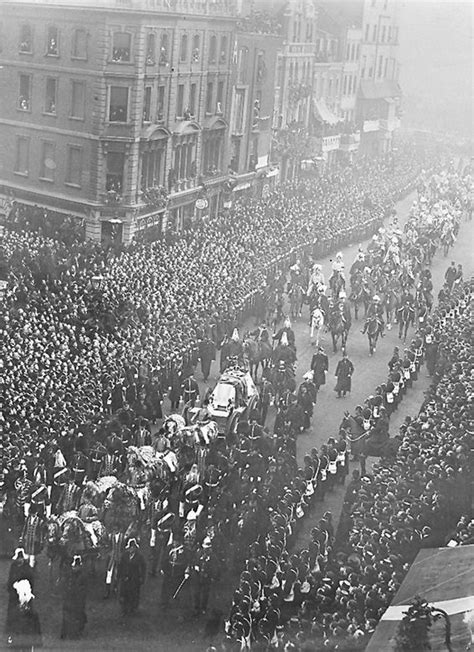 As queen mother, elizabeth visited canada 14 times and advised other members of the royal family regarding their canadian tours. Queen Victoria's funeral procession. 2nd February, 1901 ...