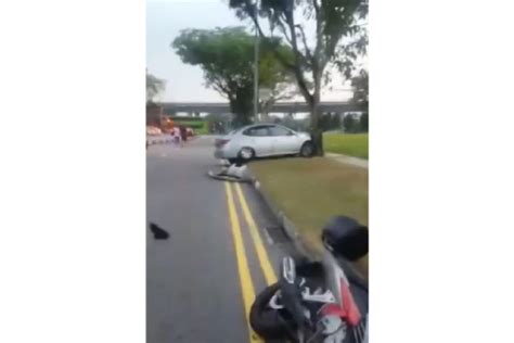 83-year-old woman dies after accident involving three cars ...