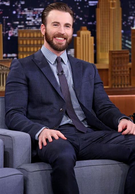If you like chris evans' beard, you might love these ideas. Chris Evans Shaves His Beard for Captain America Movie ...