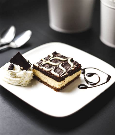 Garnish with grated chocolate or some of the chocolate. Tuxedo Cheesecake Bars | Gringalicious | Dessert bar ...