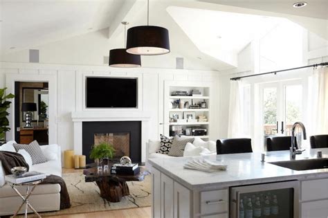 Classic And Chic Black And White Living Room Decor Decorilla