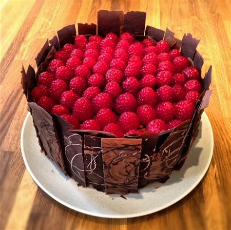 Top with 1/4 cup chocolate mousse, 4 raspberries and 1/4 cup chocolate mousse. Based upon Lorraine Pascale's 'I can't believe you made ...