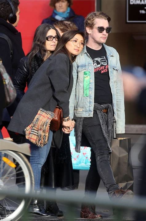 Macaulay Culkin And Brenda Song Enjoy Break In Paris Daily Mail Online