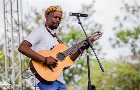 Nthanda Brings Zambian Singer Sakala To Lilongwe On Valentines Show