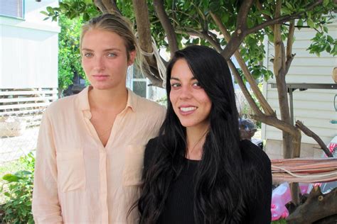 Lesbian Couple Arrested And Thrown In Jail After Hawaii Supermarket