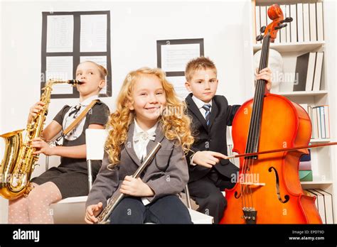 School Band Instruments Happy Hi Res Stock Photography And Images Alamy