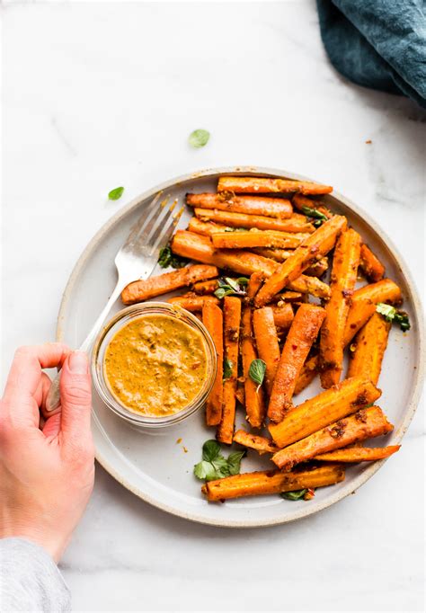 Paired with healthy no sugar ketchup, these nutritious veggies make a delicious alternative to potato fries. Peri Peri Oven Baked Carrot fries {Paleo, Vegan, Whole 30 ...