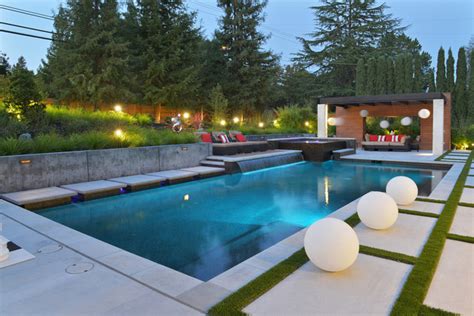 Contemporary Garden And Pool Contemporáneo Piscina Orange County