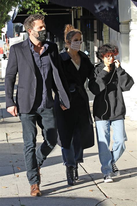 Jennifer Lopez And Ben Affleck Go Shopping With Her Daughter Emma At