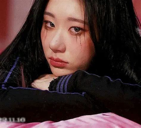 Itzy Memes Purple Aesthetic Itzy Dark Purple Aesthetic Hot Sex Picture