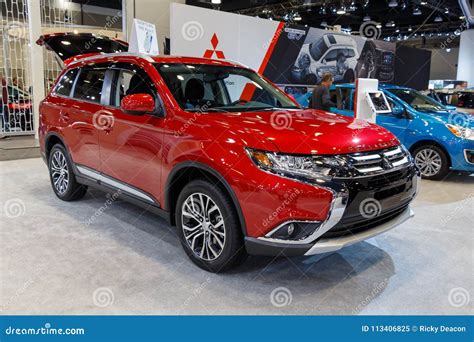 Mitsubishi Outlander Third Generation Is A Compact Suv White Crossover