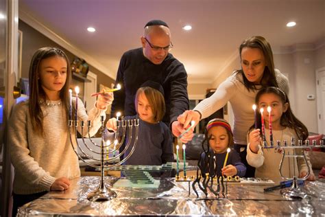 Jewish Parents Other December Tradition Explaining Hanukkah At School