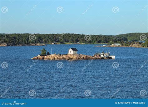 Loistokari ön I Turku ögruppen Finland Redaktionell Arkivbild Bild