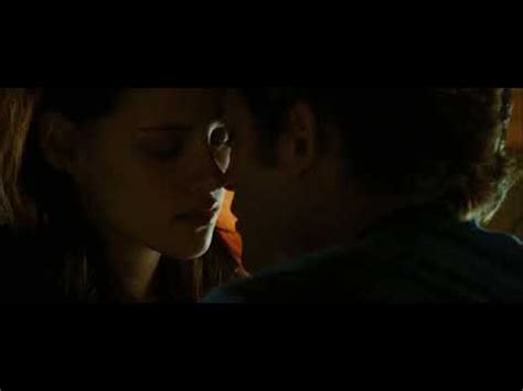 First Kiss Edward And Bella Youtube