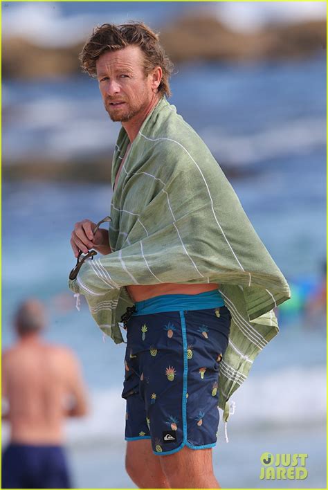 Simon Baker Goes Shirtless In Sydney Ahead Of The Mentalist Series Finale Photo 3308140