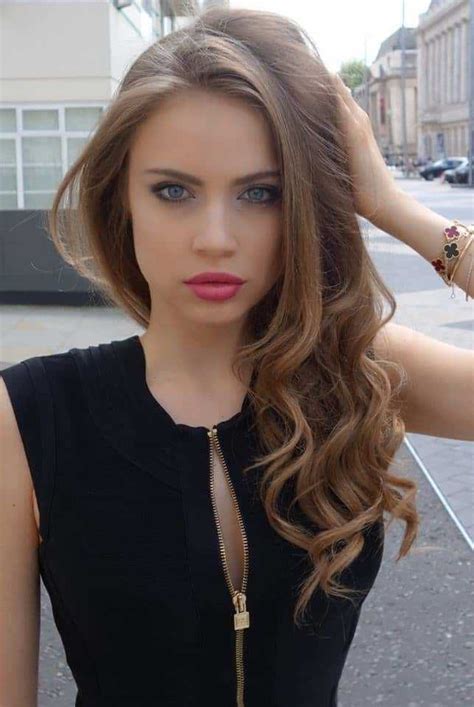 Xenia Tchoumitcheva A Complete Guide To Her Biography Age Height