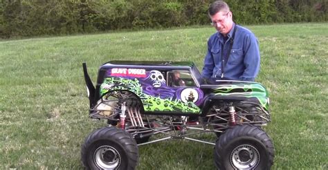 The Coolest 14 Scale Monster Truck Ever Complete With Killer V8