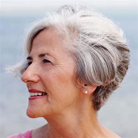 Short Haircuts For Gray Hair Over 60 Wavy Haircut