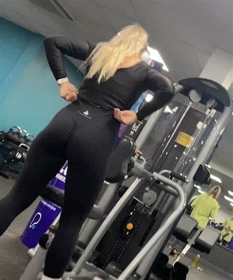 sexy milfs spandex leggings and yoga pants forum