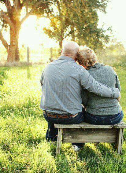 Pin By ♡ely♡ On ♡ My Happy Place Older Couple Poses Older Couple Photography Couples In Love