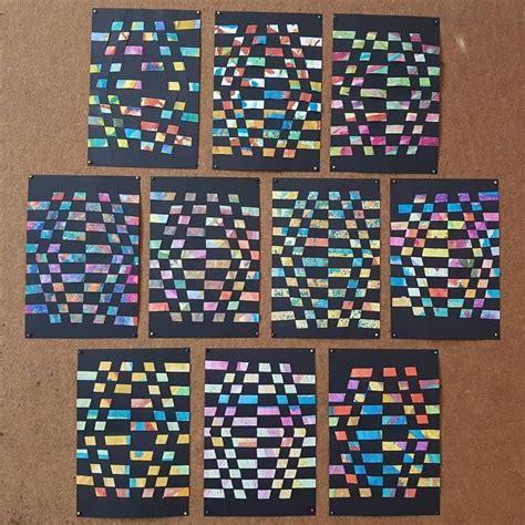 Papierstärke 170 g/m², matt vorderseite mit dem motiv bedruckt, rückseite weiß innenteil: @kunst.und.unterrichtskram on Instagram: "Papierweben 🎨 ...