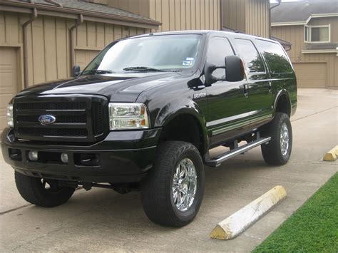 2005 Ford Excursion News Reviews Msrp Ratings With Amazing Images