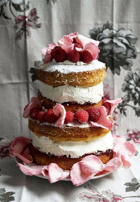 Queen Victoria Sponge Cake An Edible Bouquet Pinterest