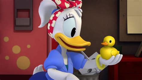 Daisy Ducks Good Luck Duck Charm Mickey And The Roadster Racers Happy