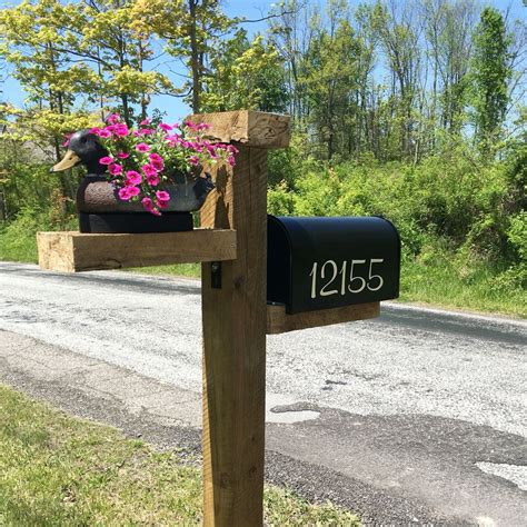 Rustic Mailbox Post With A Diy Duck Decoy Planter Duckdecoy Decoyplanter Duckplanter