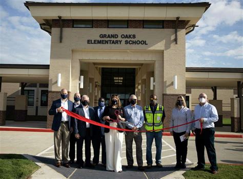 Tomball Isd Holds Ribbon Cutting Ceremony For Elementary School And
