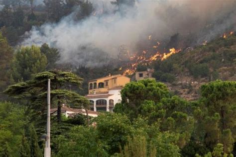 Sedikitnya Orang Terluka Akibat Kebakaran Hutan Spanyol Yang
