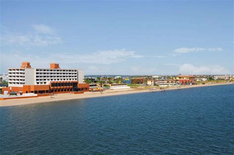 DoubleTree by Hilton Corpus Christi Beachfront, 3200 E. Surfside Blvd