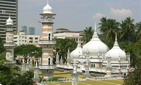 The southern end of the road was recently converted into a pedestrian street. History Of Malaysia: Masjid Jamek Mosque