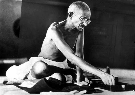 Biography Of Mohandas Gandhi Indian Freedom Leader