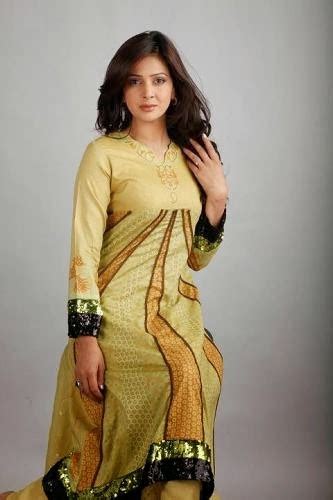 Romance With 24 World Saba Qamar All Photo Collection