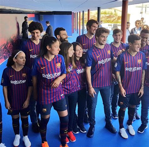 1mdb signs a deal with petrosaudi international to set up a joint venture company and invests $1bn cash for a 40 percent stake. New Barca Jersey 2018-2019 | Nike FC Barcelona Home ...